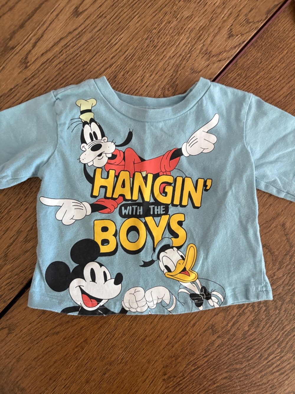 Disney Mickey Mouse & Friends Goofy Donald Duck T Shirt Hangin’ with the Boys
